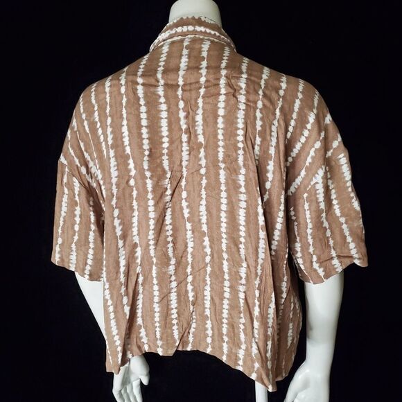 Forever 21 Brown & White Striped Button Down Shirt (0X) - Picture 4 of 5